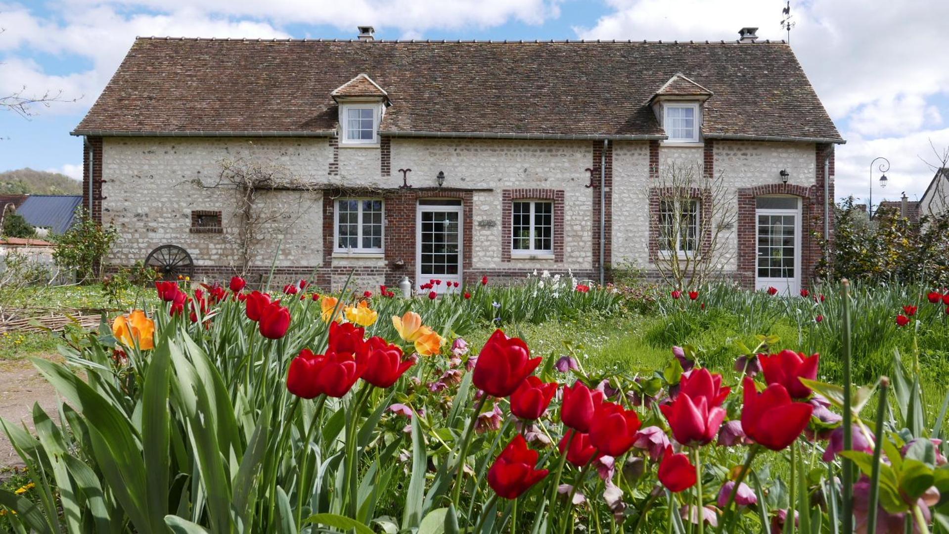 Les Jardins De Felicie Villa Poses Exterior photo